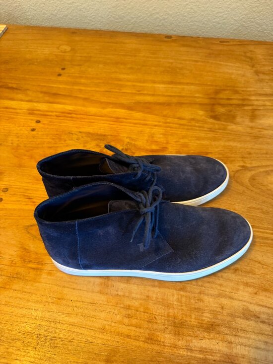 Tod\'s navy suede chukka ankle boot main image 6
